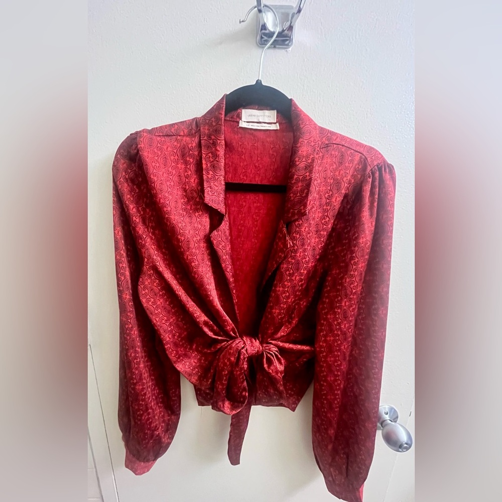 URBAN OUTFITTERS red front tie paisley print long sleeve shirt with collar